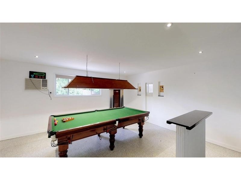 8 Kalamunda Close, Elanora QLD 4221