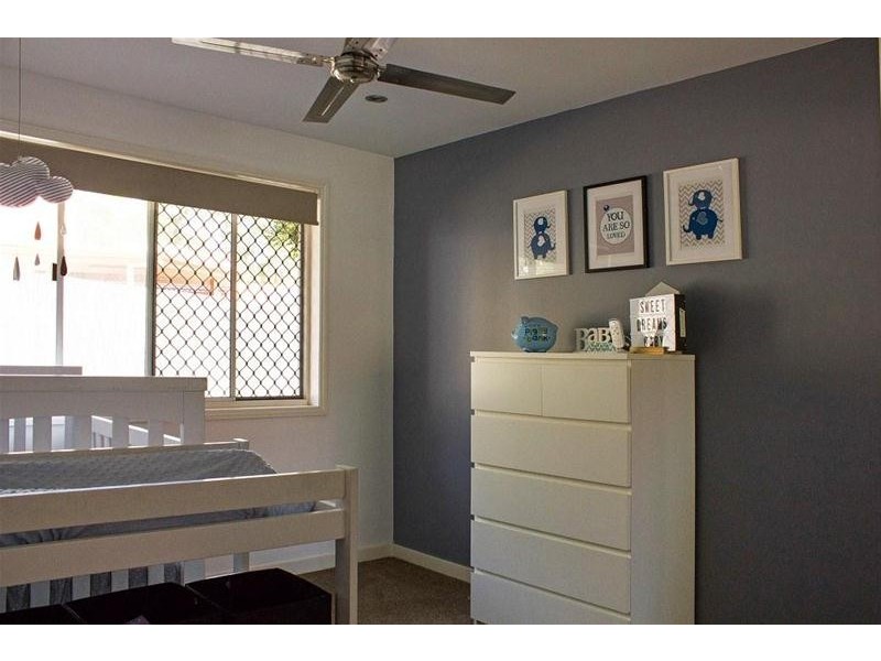 8 Kalamunda Close, Elanora QLD 4221