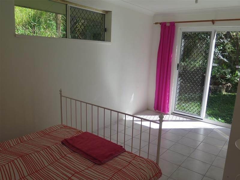 8 Pardalote Place, Currumbin Waters QLD 4223