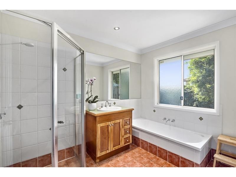 22 Tipuana Drive, Elanora QLD 4221