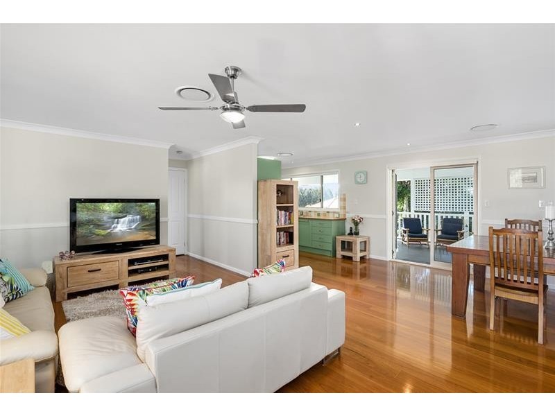 22 Tipuana Drive, Elanora QLD 4221