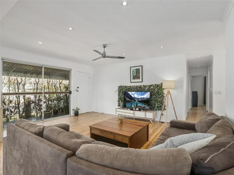 13 Merauke Avenue, Palm Beach QLD 4221