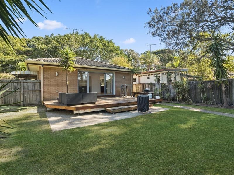 13 Merauke Avenue, Palm Beach QLD 4221