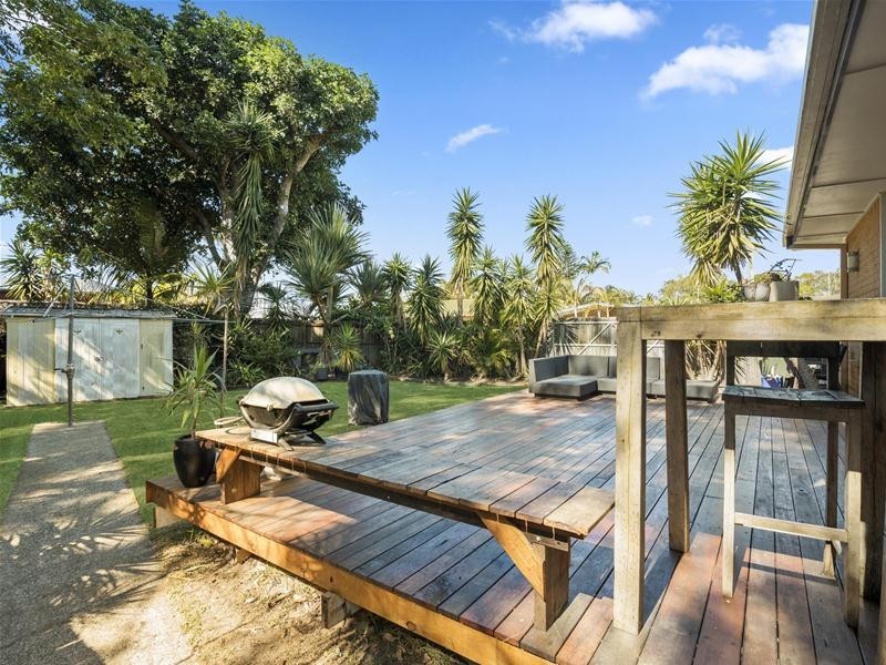 13 Merauke Avenue, Palm Beach QLD 4221