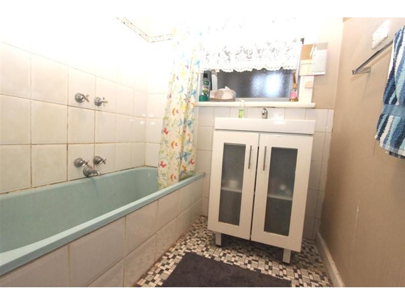 25 Albert Street, Sunshine North VIC 3020