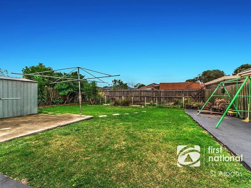 52 Leslie Street, St Albans VIC 3021