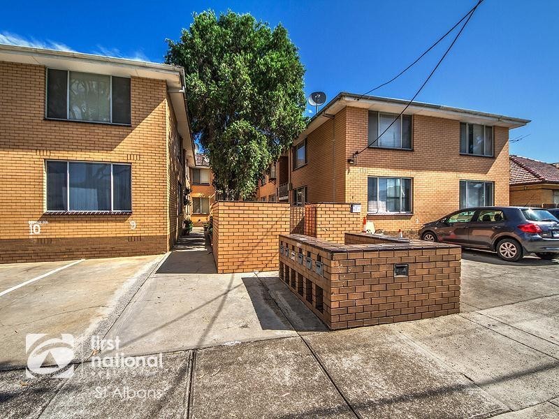 5/18 Marsden Cresent, St Albans VIC 3021