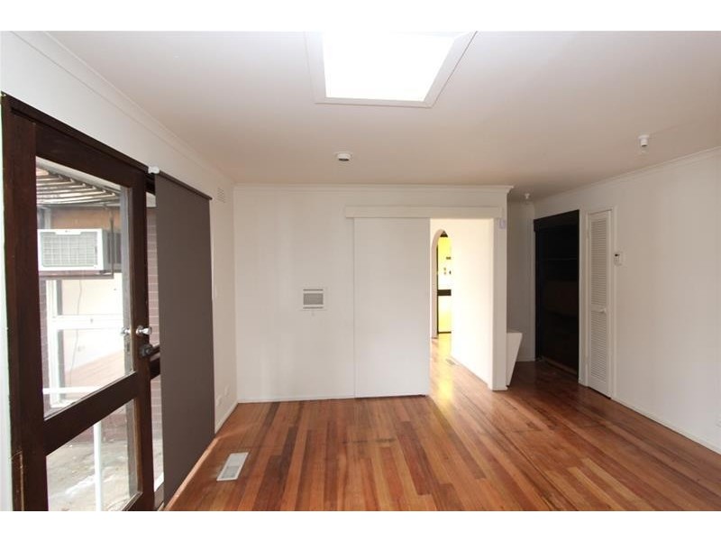 32 Alan Street, Kings Park VIC 3021