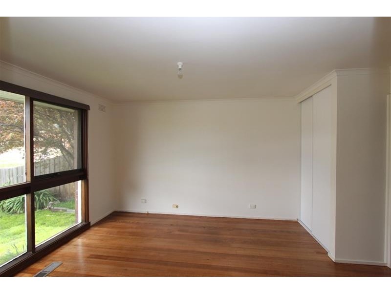 32 Alan Street, Kings Park VIC 3021