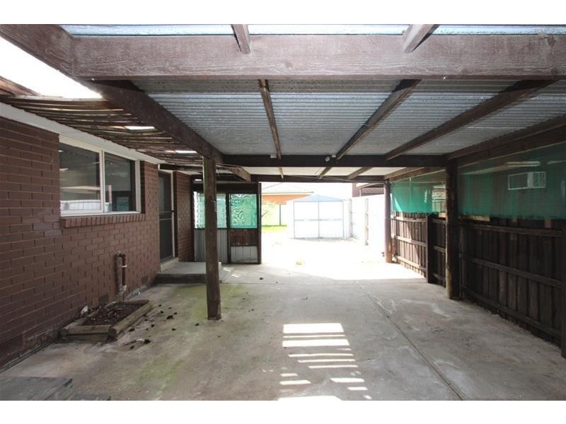 32 Alan Street, Kings Park VIC 3021