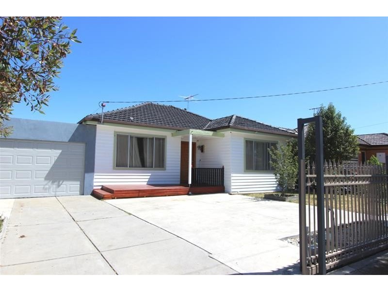 9 Compton Parade, Sunshine North VIC 3020