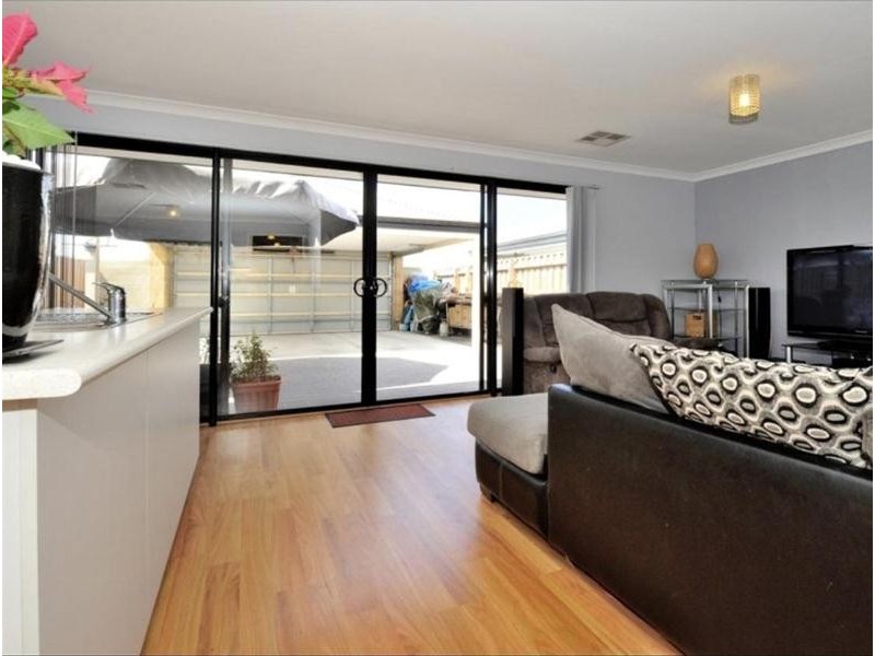 27 Stanbury Crescent, Ellenbrook WA 6069