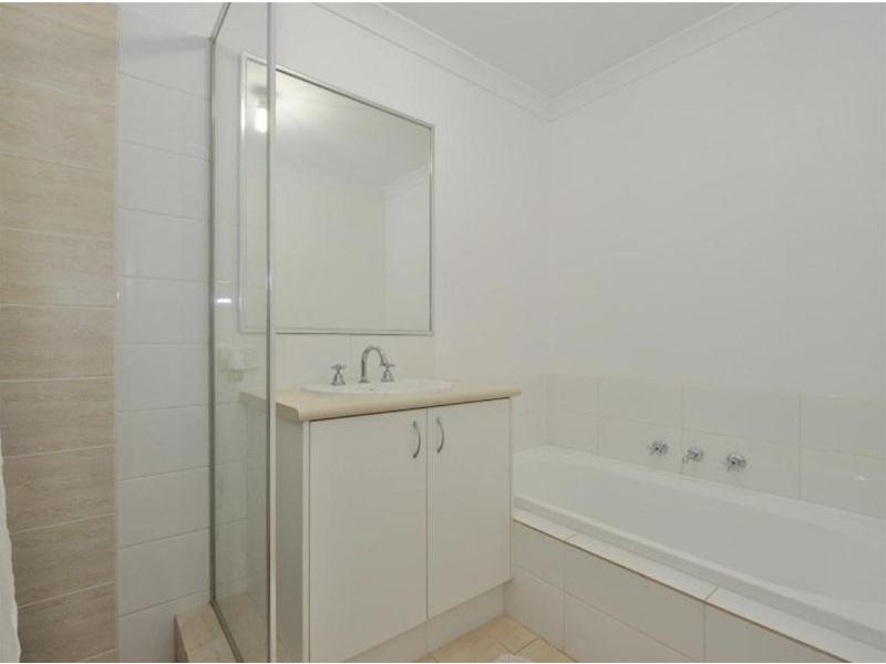 27 Stanbury Crescent, Ellenbrook WA 6069