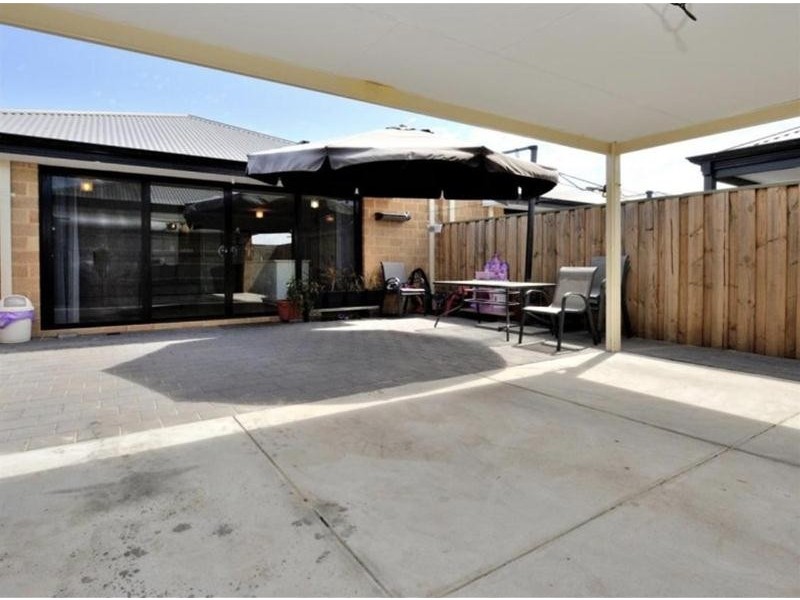 27 Stanbury Crescent, Ellenbrook WA 6069