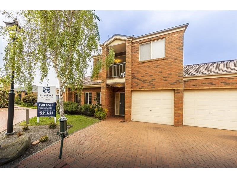 37 The Glades, Taylors Hill VIC 3037