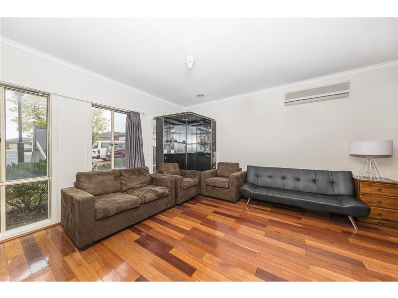 37 The Glades, Taylors Hill VIC 3037