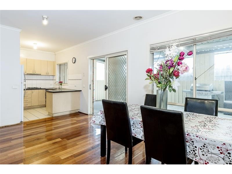 37 The Glades, Taylors Hill VIC 3037