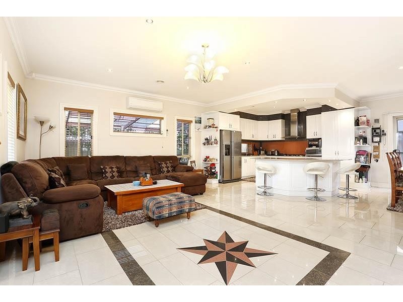 18 Playhouse Avenue, Cairnlea VIC 3023