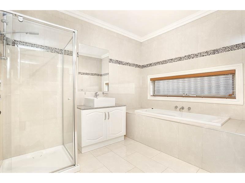 18 Playhouse Avenue, Cairnlea VIC 3023