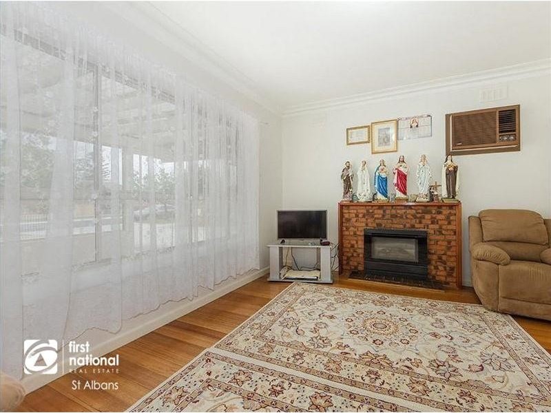 1/18 Conrad Street, St Albans VIC 3021