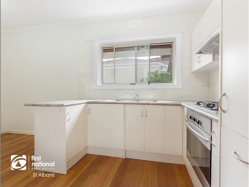 1/18 Conrad Street, St Albans VIC 3021