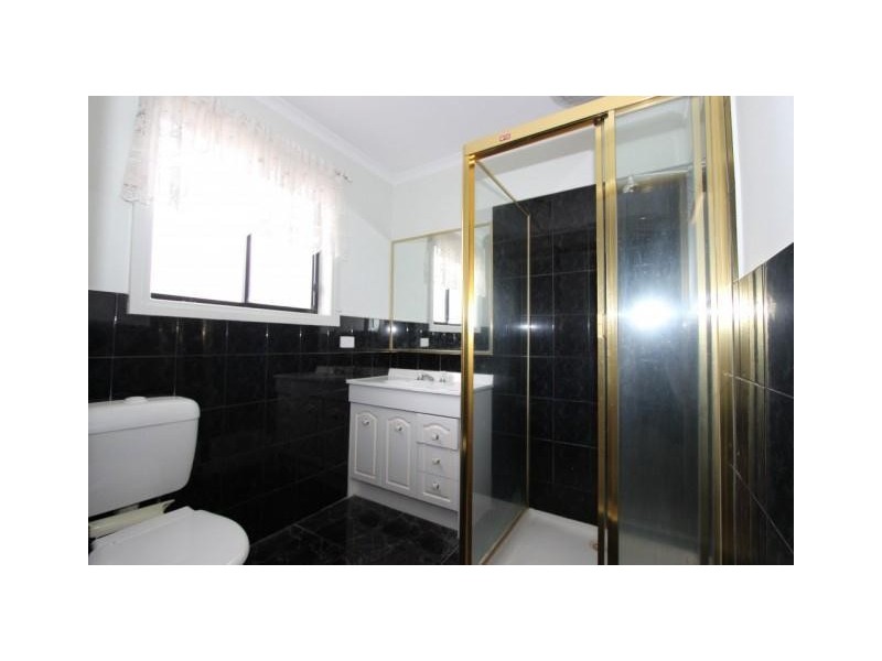 81 Moonstone Circuit, St Albans VIC 3021