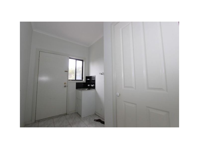 81 Moonstone Circuit, St Albans VIC 3021