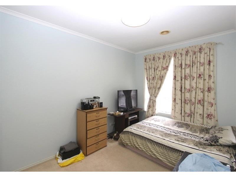 81 Moonstone Circuit, St Albans VIC 3021