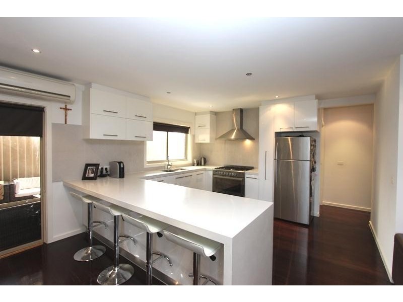 2/65 Leslie Street, St Albans VIC 3021