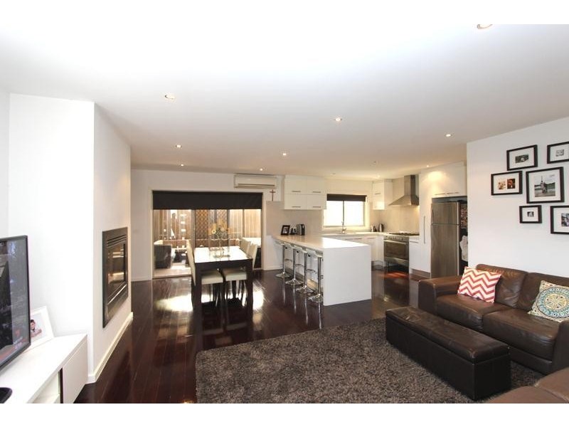 2/65 Leslie Street, St Albans VIC 3021