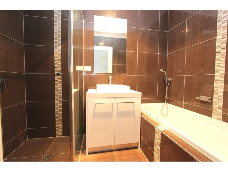 2/65 Leslie Street, St Albans VIC 3021