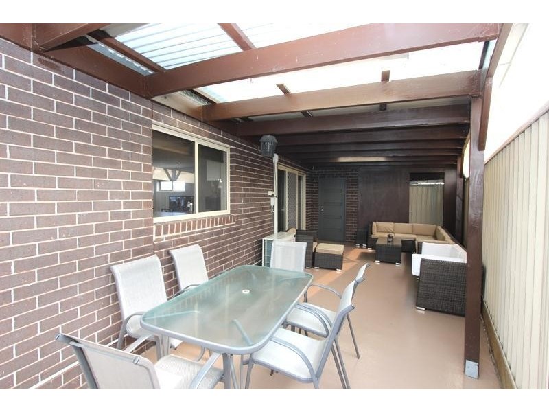 2/65 Leslie Street, St Albans VIC 3021