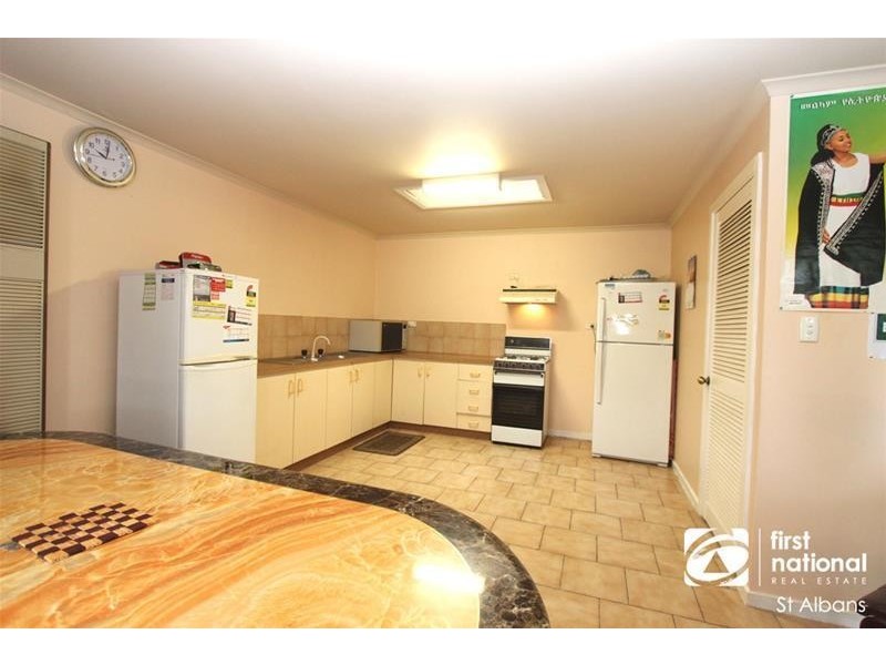 1/17 Stoke Street, Deer Park VIC 3023