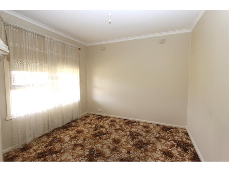 40  Thorndon Drive, St Albans VIC 3021