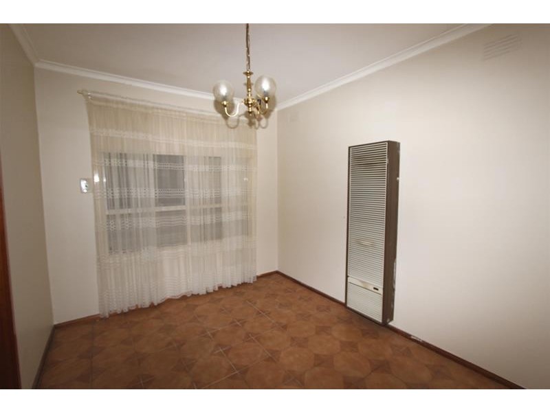 40  Thorndon Drive, St Albans VIC 3021