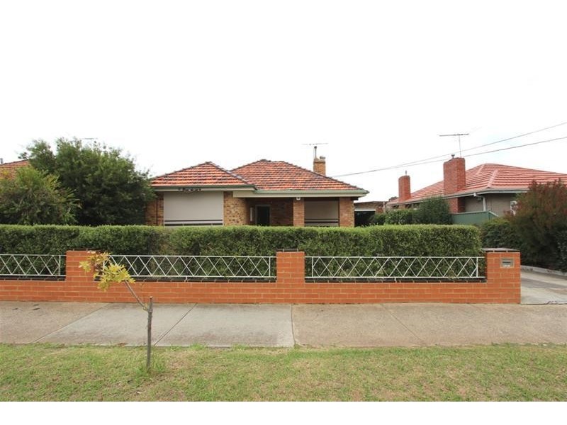 213 Main Road West, St Albans VIC 3021