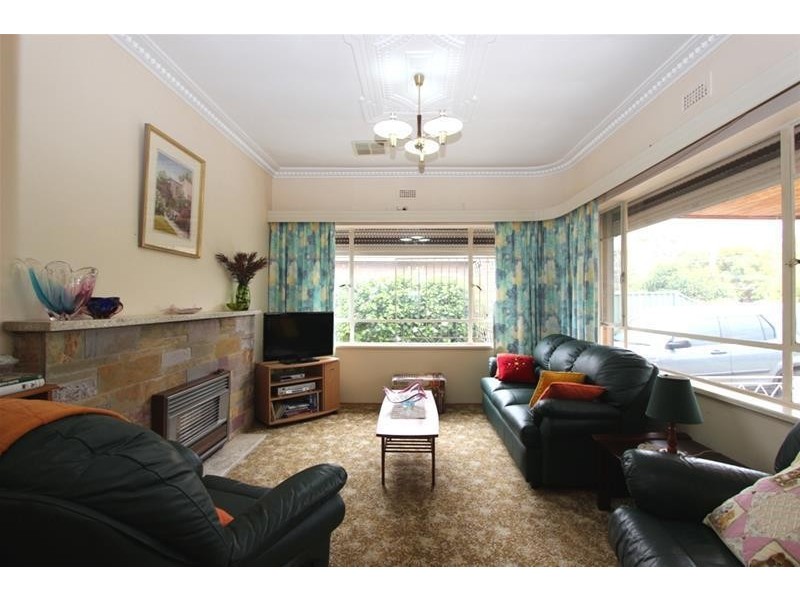 213 Main Road West, St Albans VIC 3021