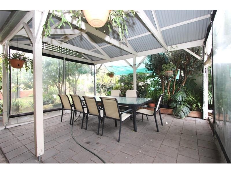 213 Main Road West, St Albans VIC 3021