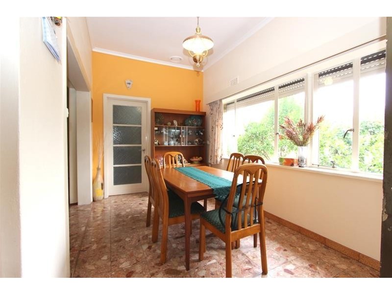 213 Main Road West, St Albans VIC 3021