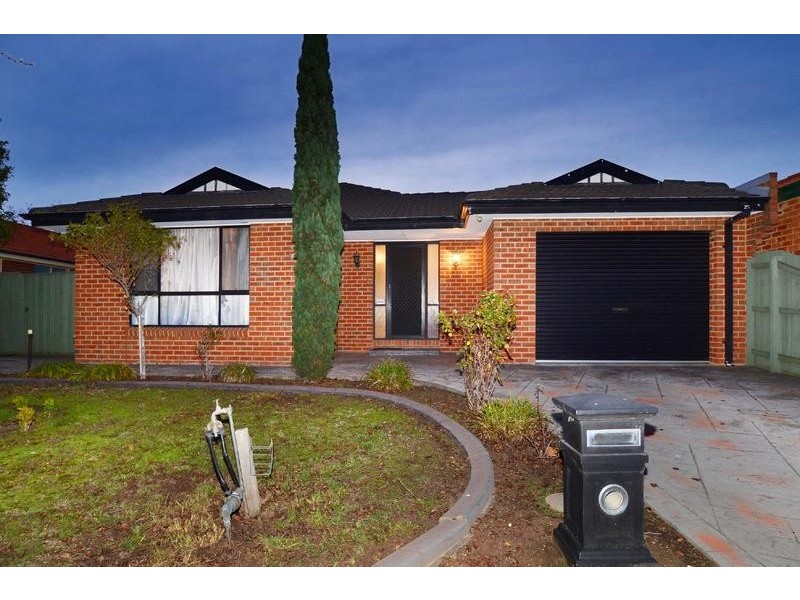 70 Catherine Drive, Hillside VIC 3037