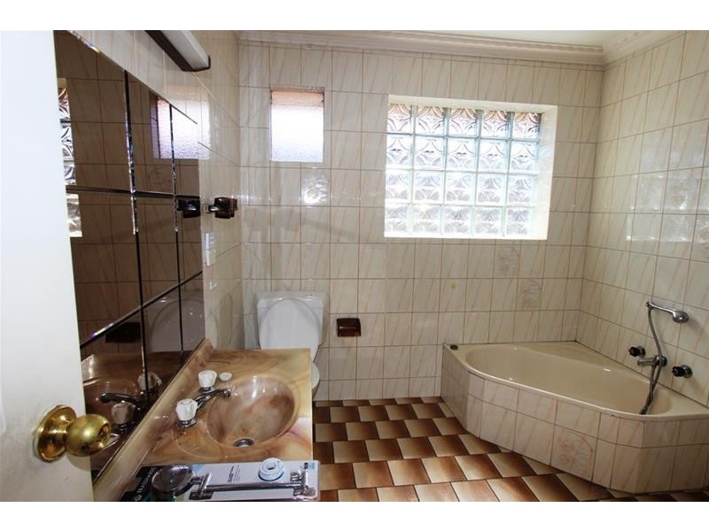 6 Occold Court, St Albans VIC 3021