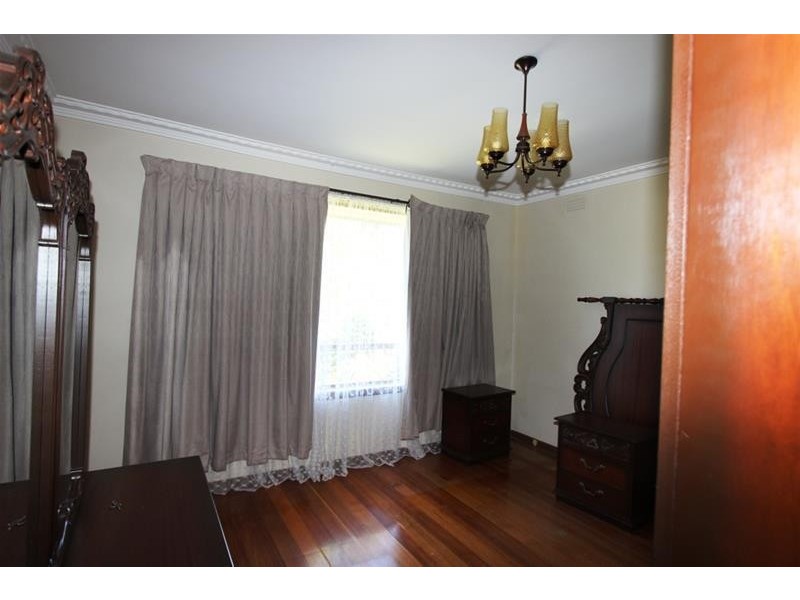 6 Occold Court, St Albans VIC 3021