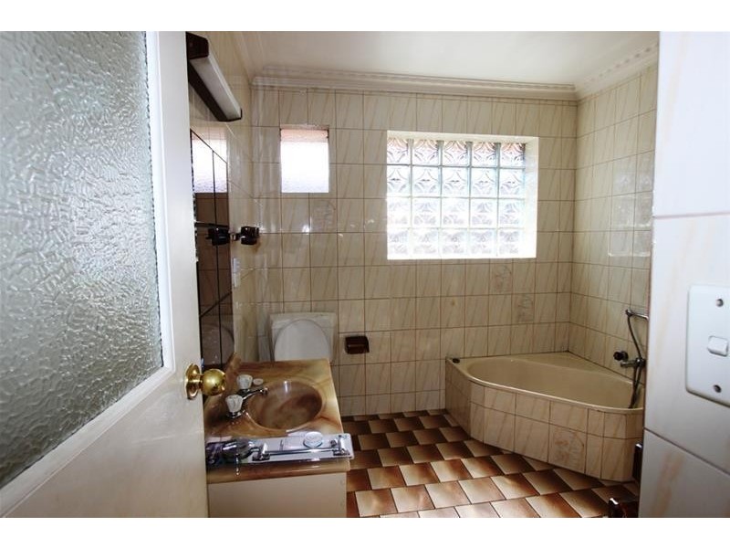 6 Occold Court, St Albans VIC 3021