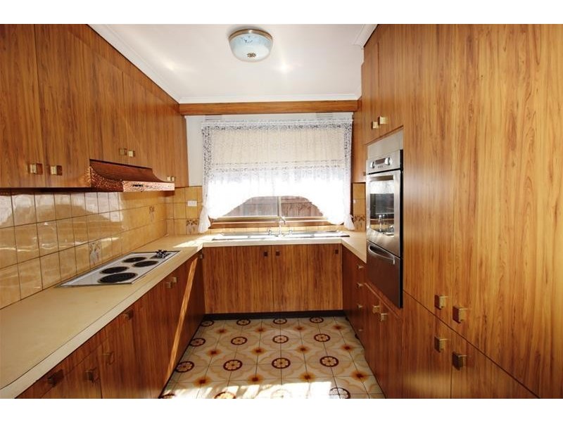 6 Occold Court, St Albans VIC 3021