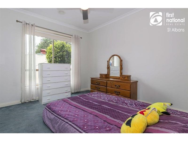 18 Highbury Close, Caroline Springs VIC 3023