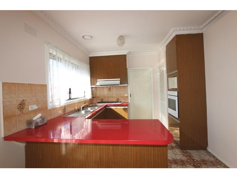 14 Siri Court, Kings Park VIC 3021