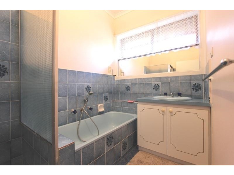 14 Siri Court, Kings Park VIC 3021