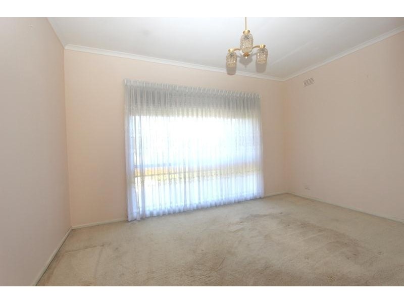 14 Siri Court, Kings Park VIC 3021