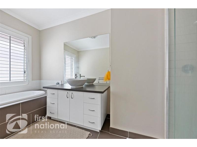 15 Magazine Avenue, Cairnlea VIC 3023