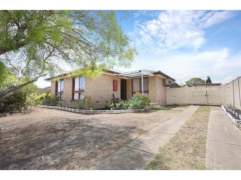 110 Denton Avenue, St Albans VIC 3021